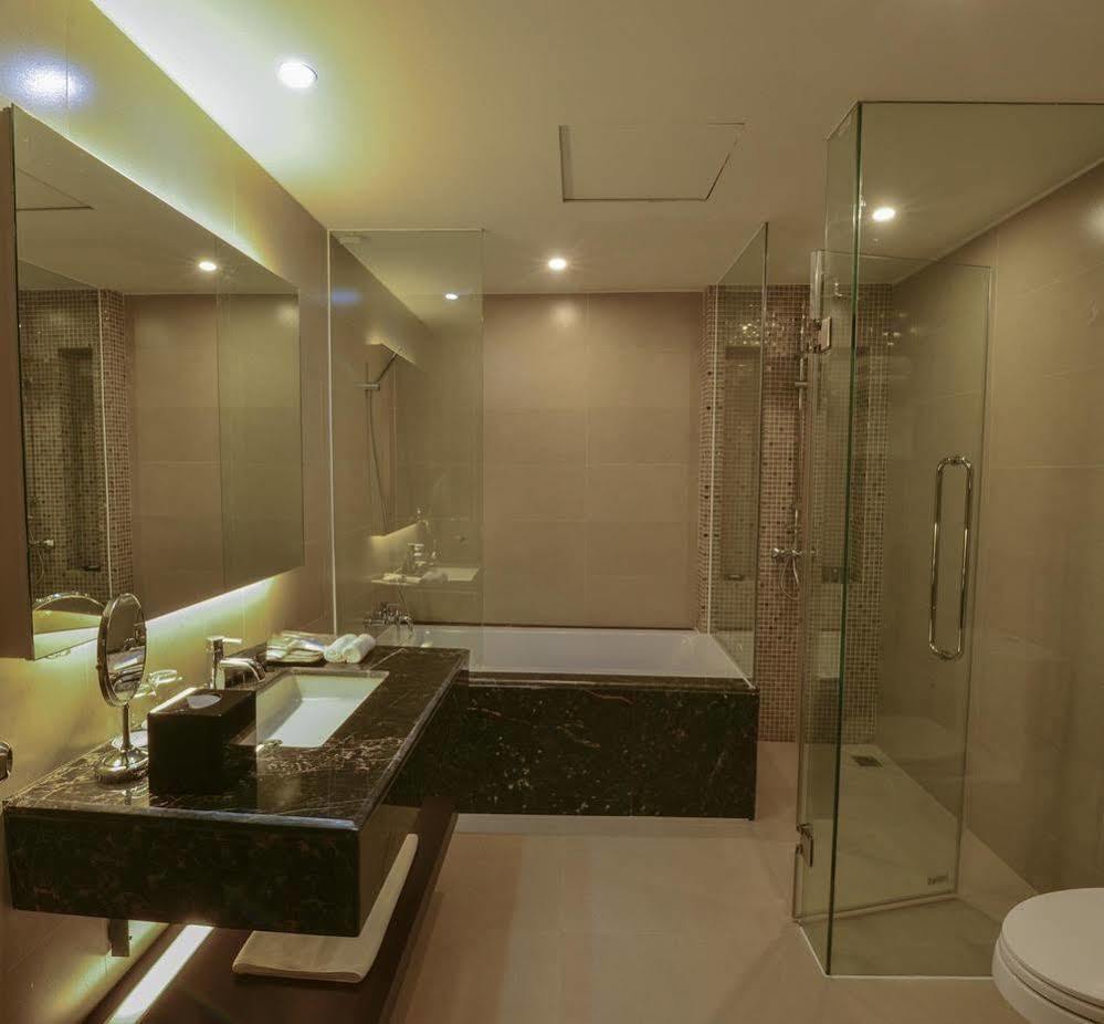 Aristo International Hotel Lào Cai Buitenkant foto